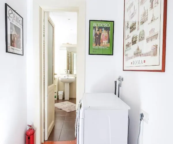 Trastevere Charming Retreat On Cobblestone Street Appartement Rome