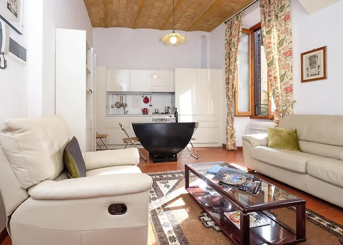 Trastevere Charming Retreat On Cobblestone Street Appartement *