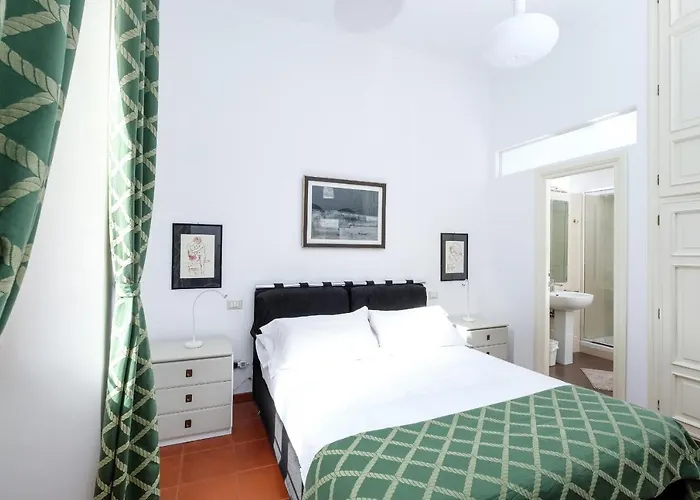 Trastevere Charming Retreat On Cobblestone Street Appartement *
